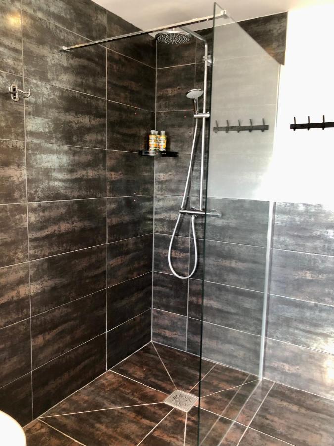 House With Parking, Short Stroll To Quay, Shops And Restaurants Villa Пул Екстериор снимка