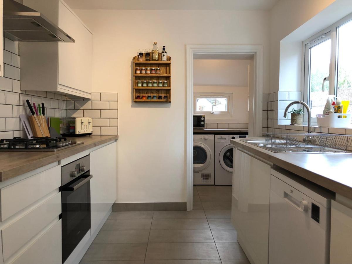 House With Parking, Short Stroll To Quay, Shops And Restaurants Villa Пул Екстериор снимка